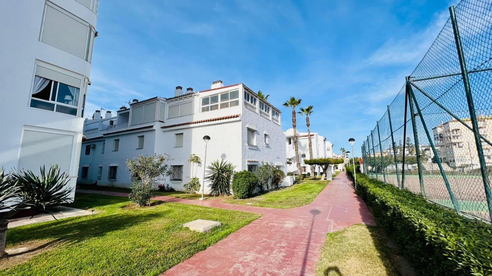 Apartamento Laguna Beach At Home Torrox Exterior foto